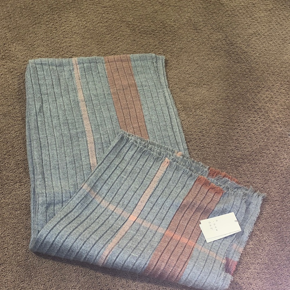 Women’s wrap/shawl